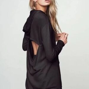 VS Victoria's Secret Victoria Sport Sexy Open Drapey Back Hooded Fleece Tunic XS